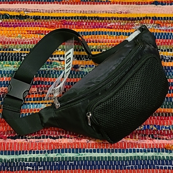 Claire's Black Hip Bag Organizer Side Sling Fanny Pack Bum Bag NWTs! 🖤 - Picture 4 of 14